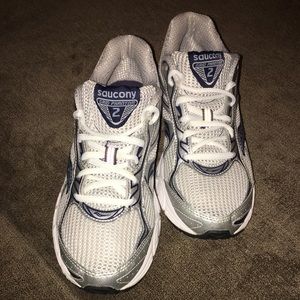 SAUCONY grid phantom